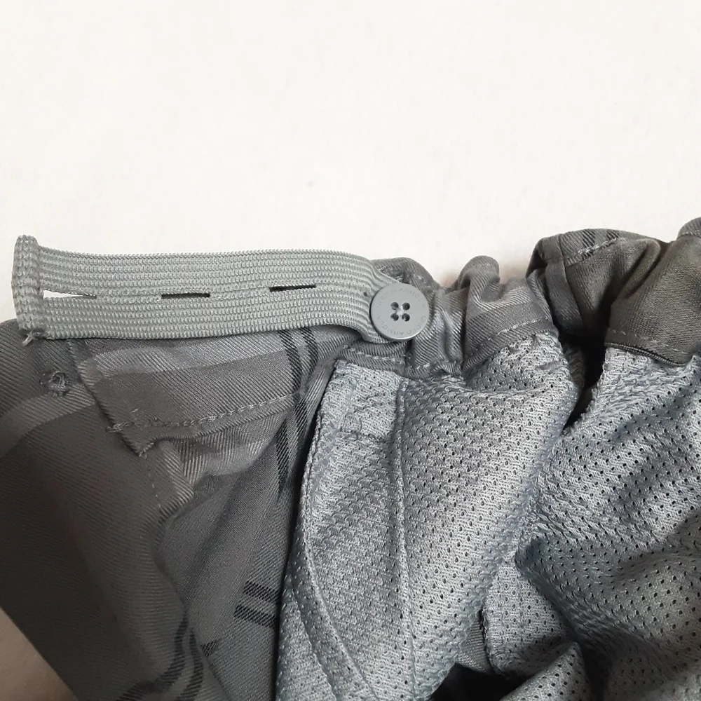 Under Armour Casual Shorts Boys Large